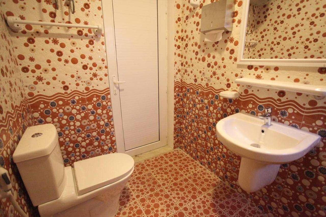 Almanzel Hotel Apartments Mascate Esterno foto